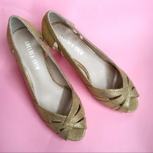 Chelsea Crew Shoes - NIB Chelsea Crew Gold Pumps Chelsea Crew Shoes - NIB Chelsea Crew Gold Pumps